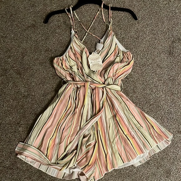 NWT Altar'd State Striped Strappy Romper Size Small - Picture 4 of 8
